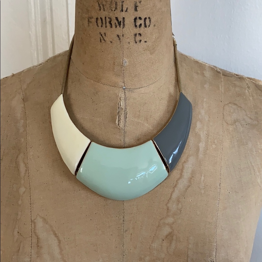 Statement Tri-Color Necklace 8$